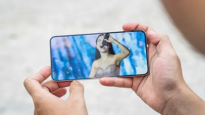 Màn hình Galaxy S25 Plus 512GB bản Mỹ cũ sắc nét, hiển thị ấn tượng