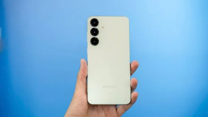 Thiết kế Samsung Galaxy S25 Plus 512GB bản Mỹ cũ mỏng nhẹ và bền bỉ