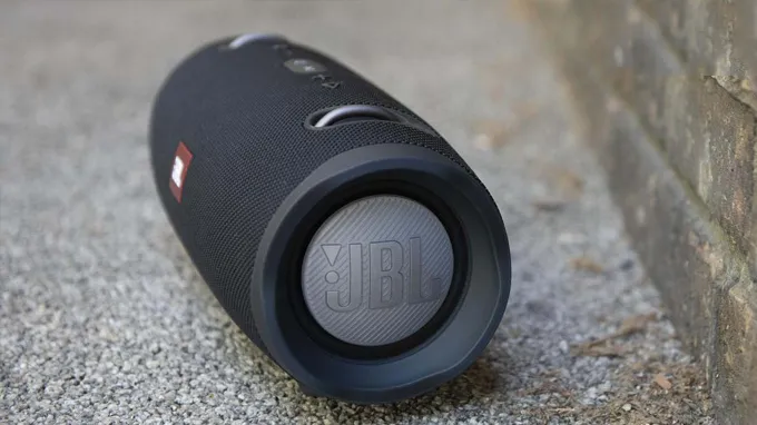 Loa JBL Xtreme 2 có công suất khá lớn lên đến 50W